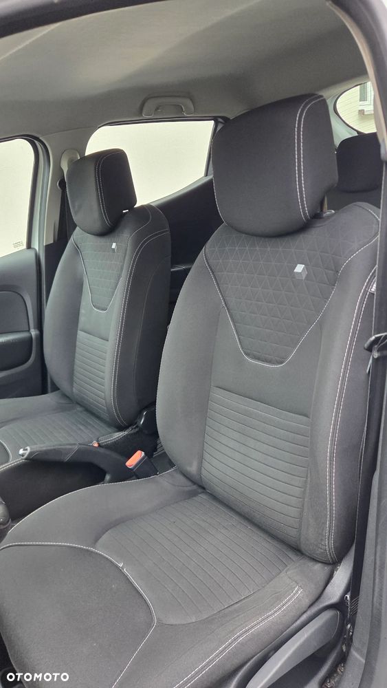 Renault Clio 1.2 16V 75 Night and Day - 17