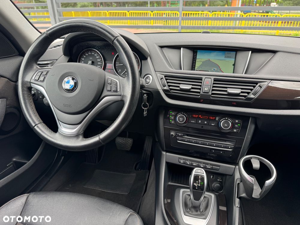 BMW X1 xDrive18d xLine - 6