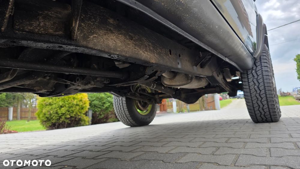 Nissan Terrano 2.7 TDi Comfort - 18