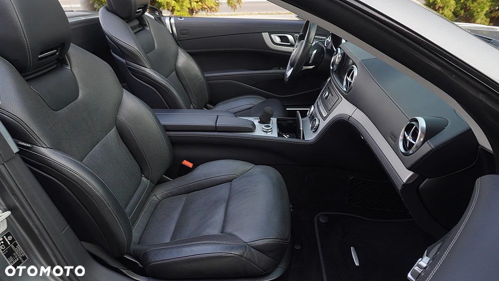 Mercedes-Benz SL 400 - 33