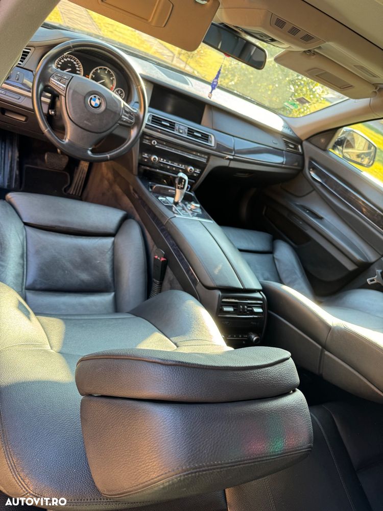 BMW Seria 7 730d - 10