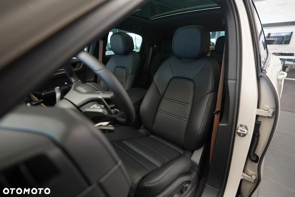 Porsche Cayenne Standard - 10