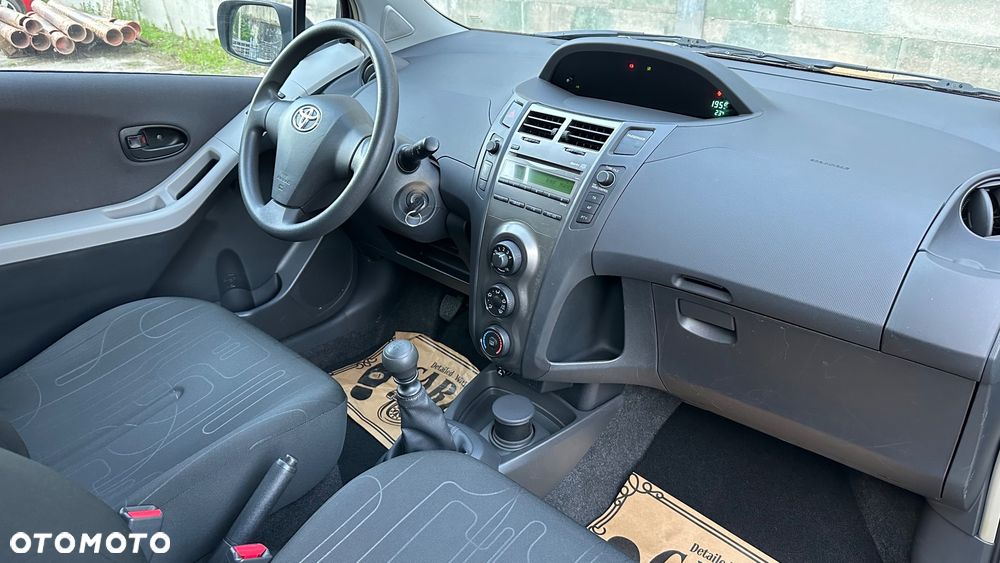 Toyota Yaris 1.33 VVT-i Cool - 27