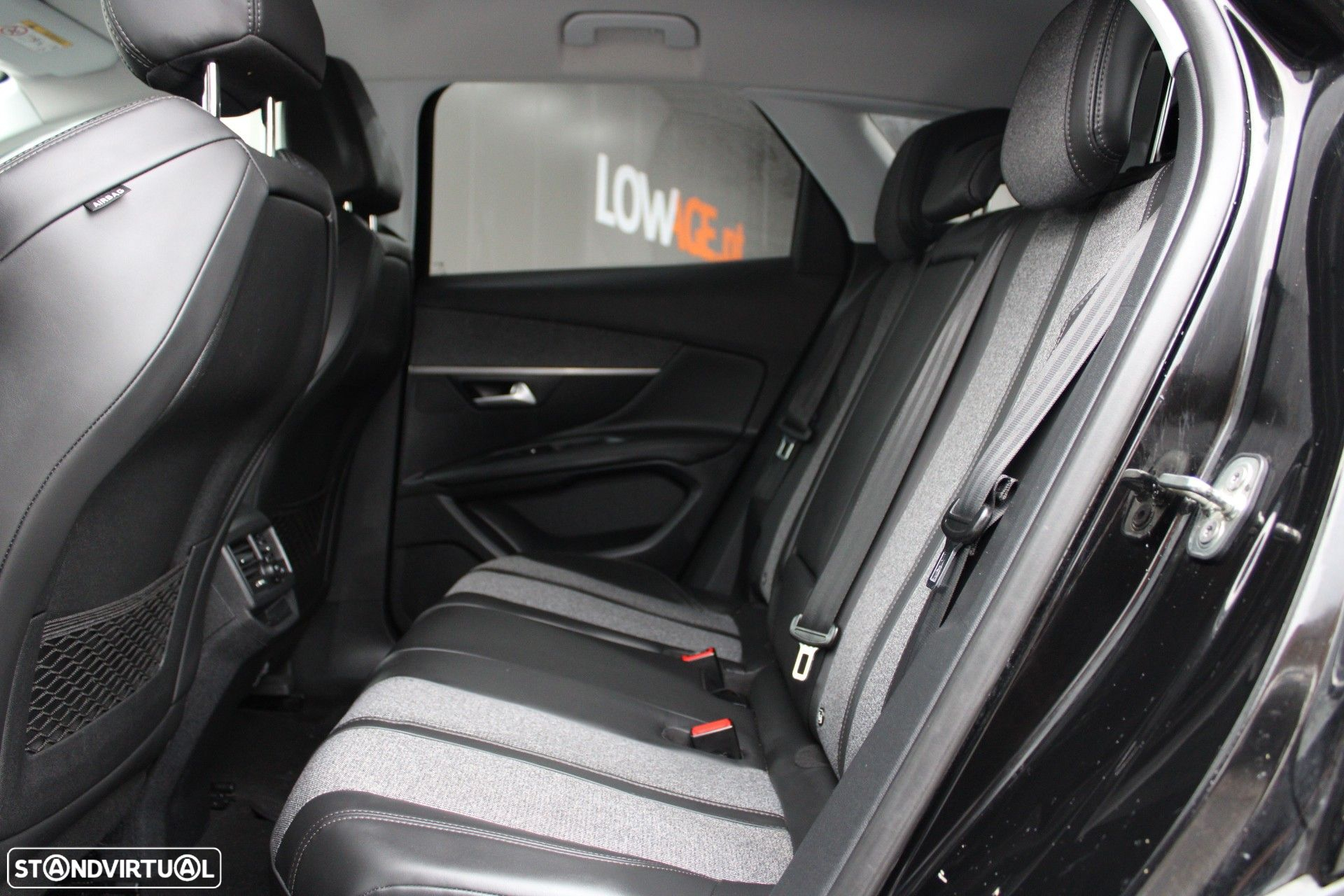 Peugeot 3008 1.2 PureTech Allure EAT8 - 14