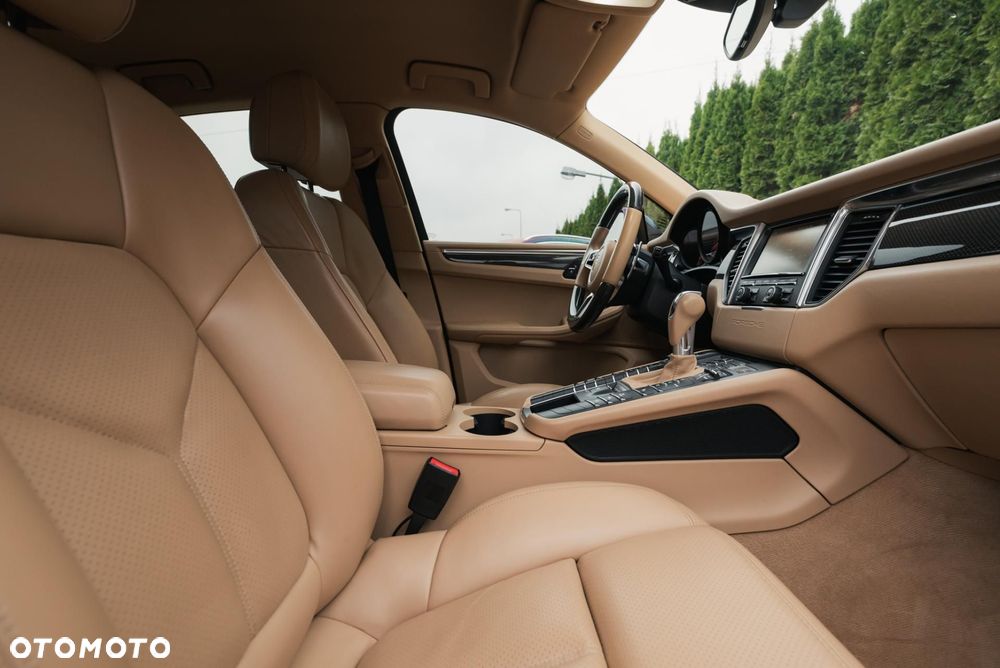 Porsche Macan - 16