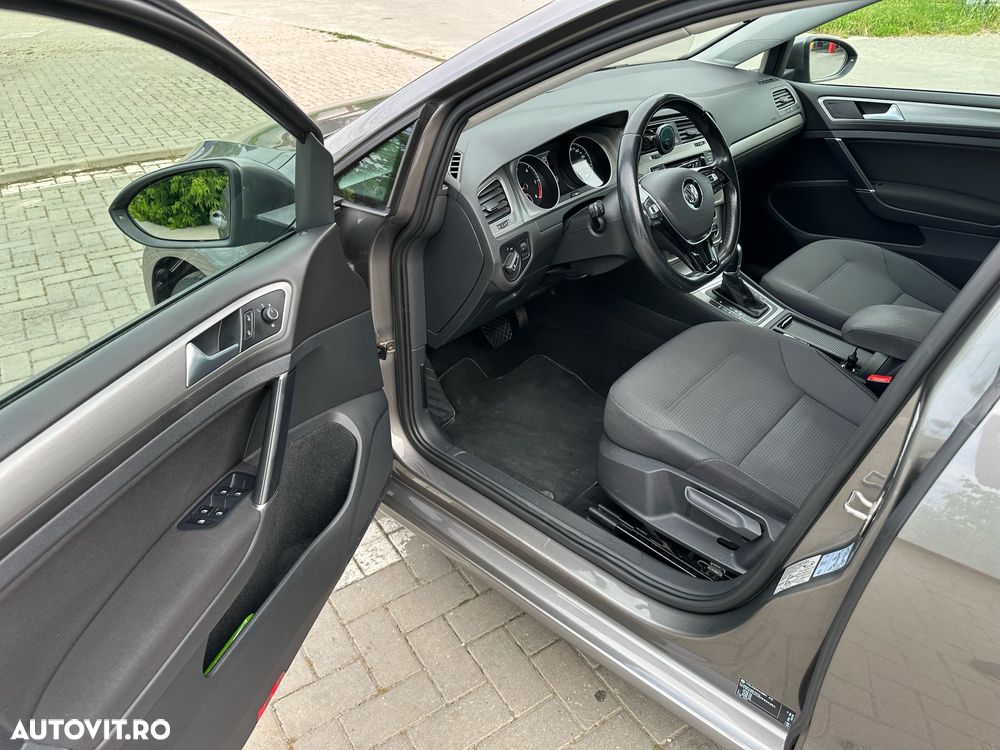 Volkswagen Golf - 15