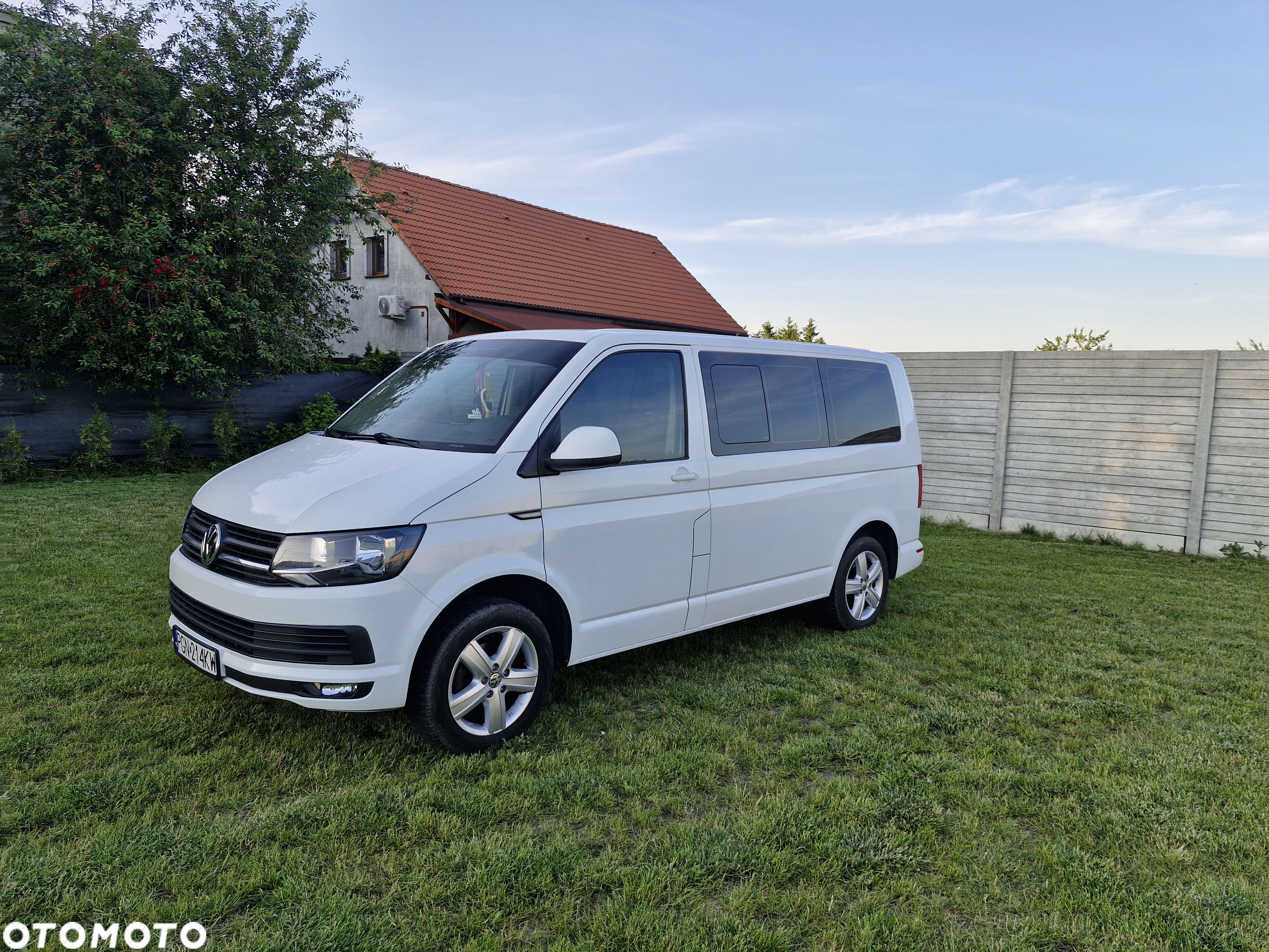 Volkswagen Transporter - 1