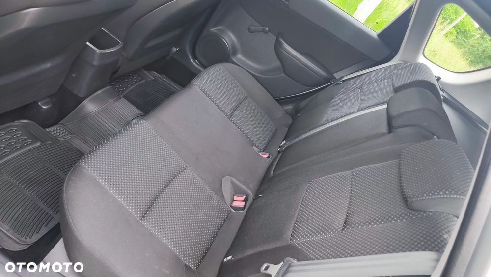 Hyundai i30 blue 1.6 CRDi Premium - 13