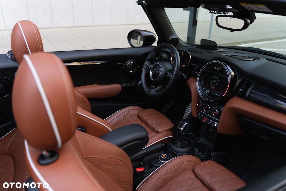 MINI Cooper S Cabrio John Works Trim - 18