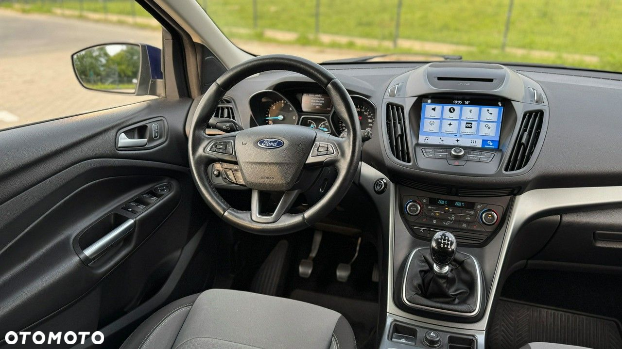 Ford Kuga 2.0 TDCi FWD Titanium - 24