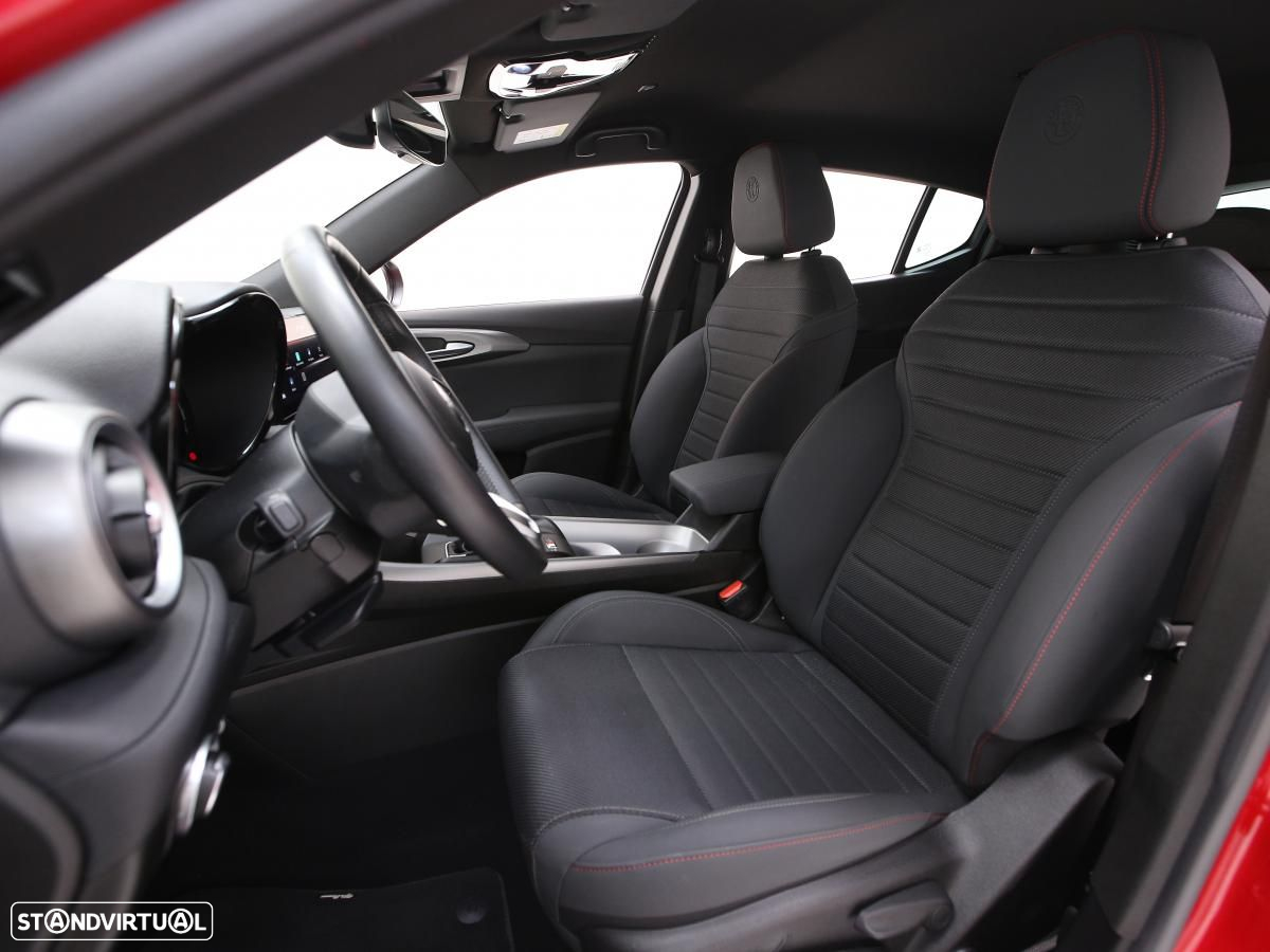 Alfa Romeo Tonale 1.3 Plug-In Hybrid Veloce e-AWD - 9