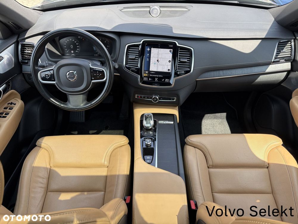 Volvo XC 90 - 23
