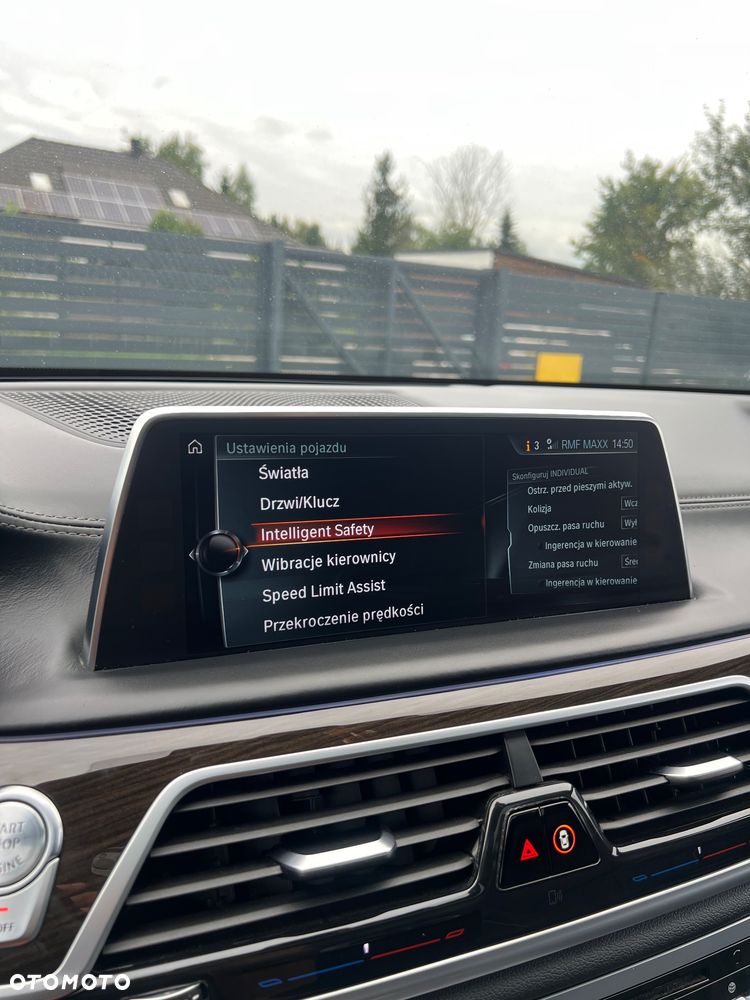 BMW Seria 7 750d xDrive - 36