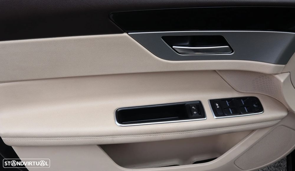 Jaguar XF E-Performance Prestige - 19