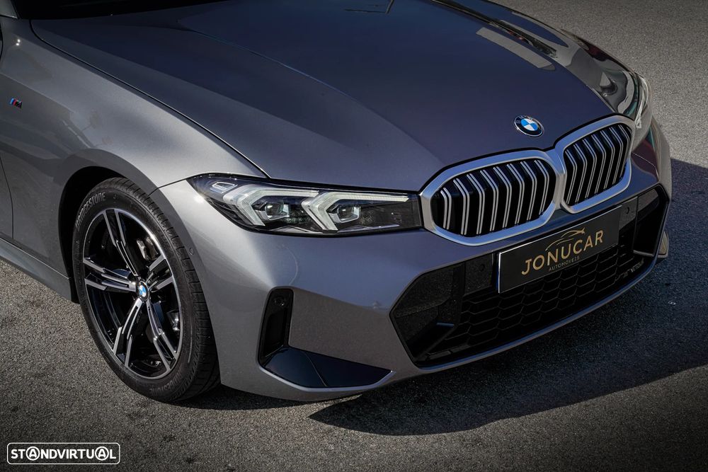 BMW 320 d Touring Pack Desportivo M Auto - 4