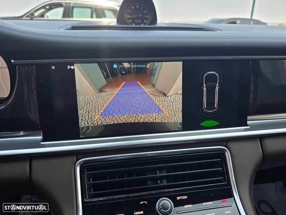 Porsche Panamera 4 E-Hybrid - 10