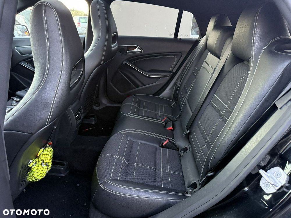 Mercedes-Benz CLA - 16