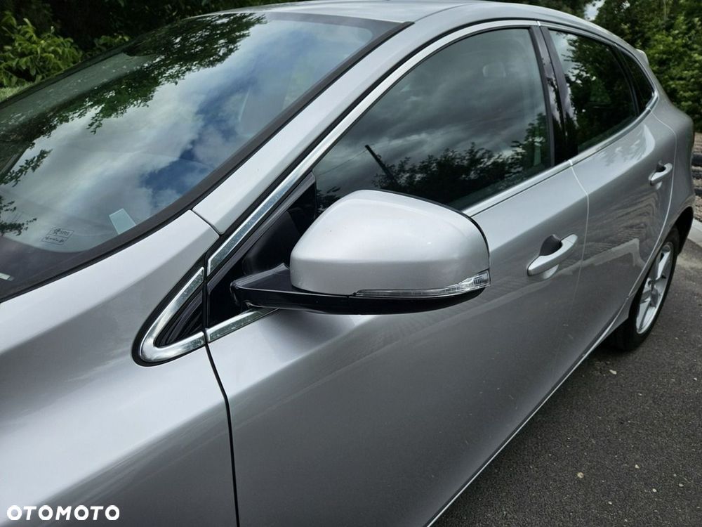 Volvo V40 D3 Geartronic Momentum - 19