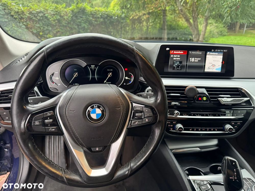 BMW Seria 5 530d xDrive Touring Sport Line - 20