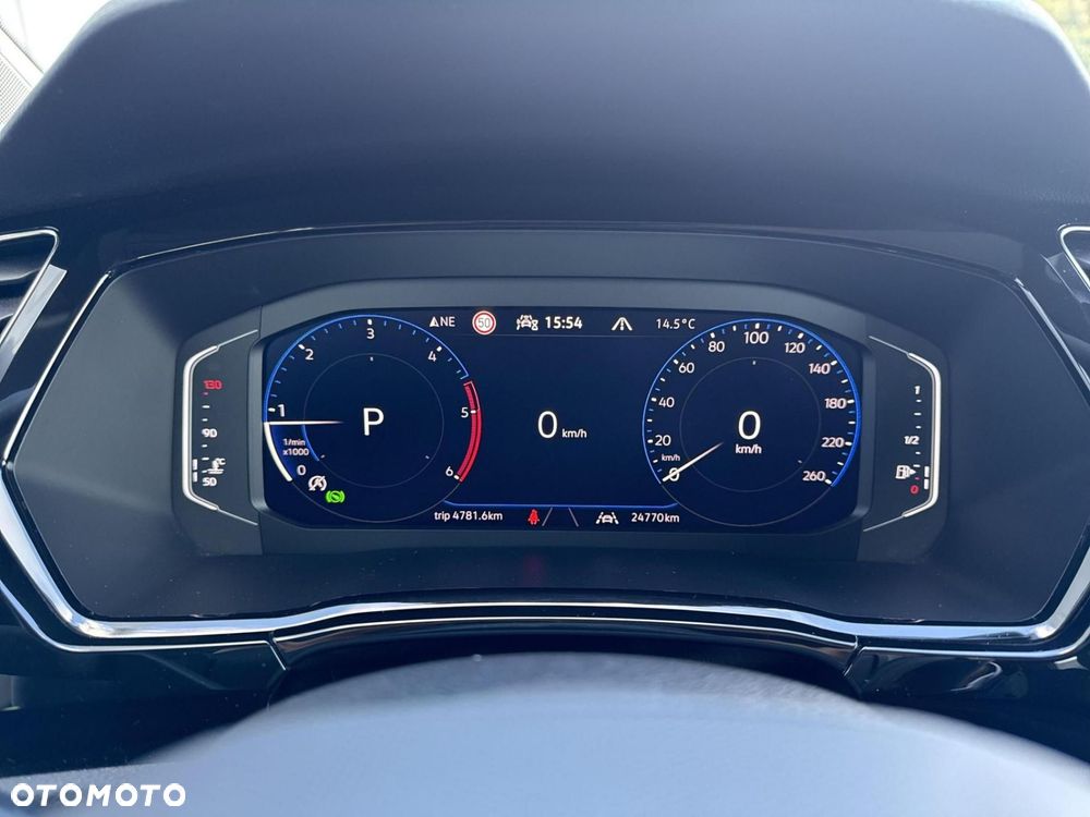 Volkswagen Touran - 14