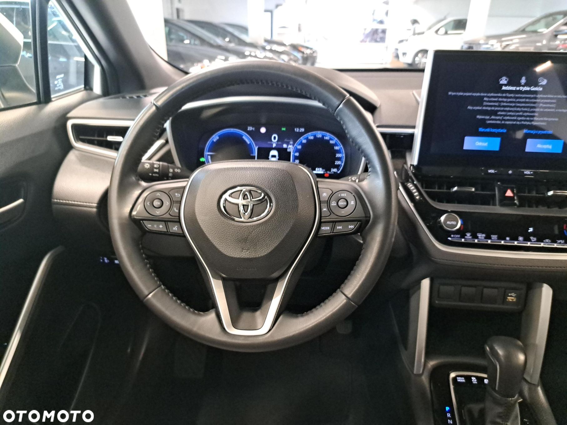 Toyota Corolla Cross 2.0 Hybrid Comfort - 12
