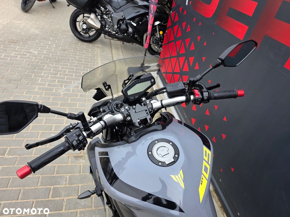 Yamaha MT - 30