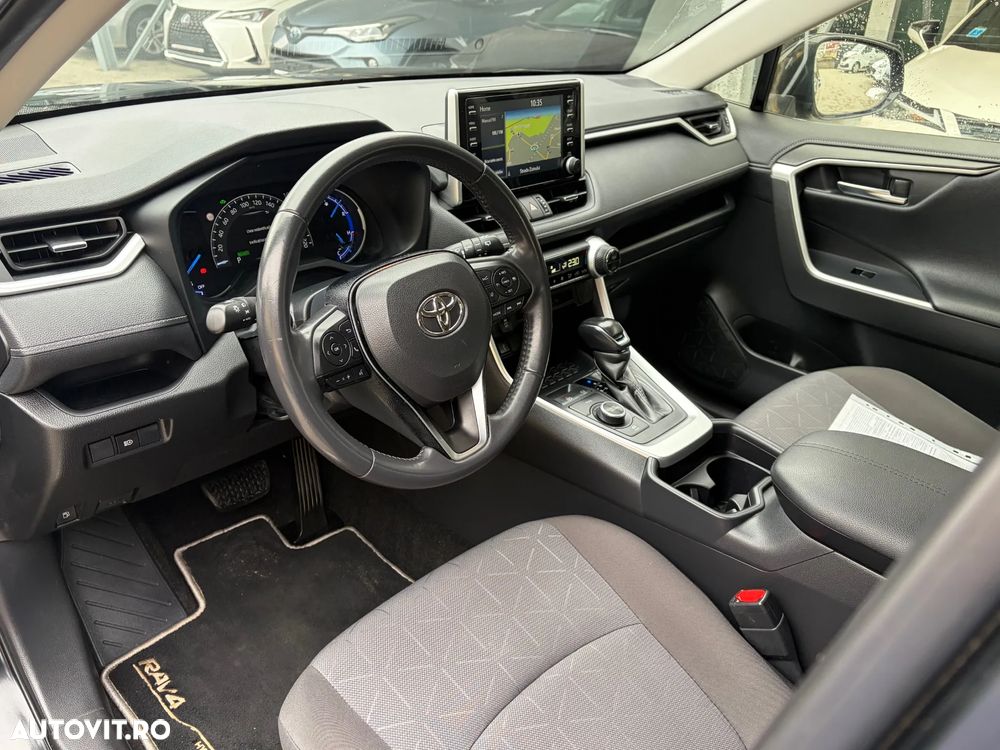 Toyota RAV4 - 17