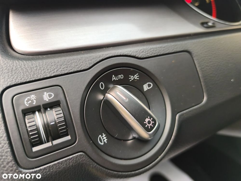 Volkswagen Passat 2.0 TDI Trendline - 31