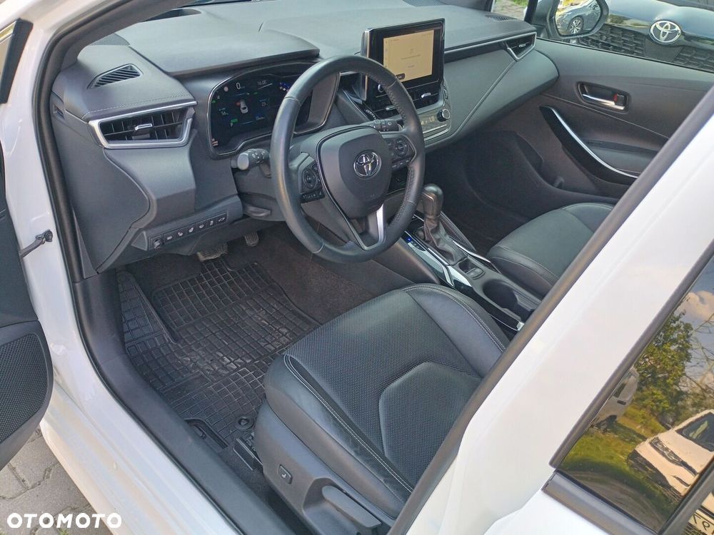 Toyota Corolla - 13