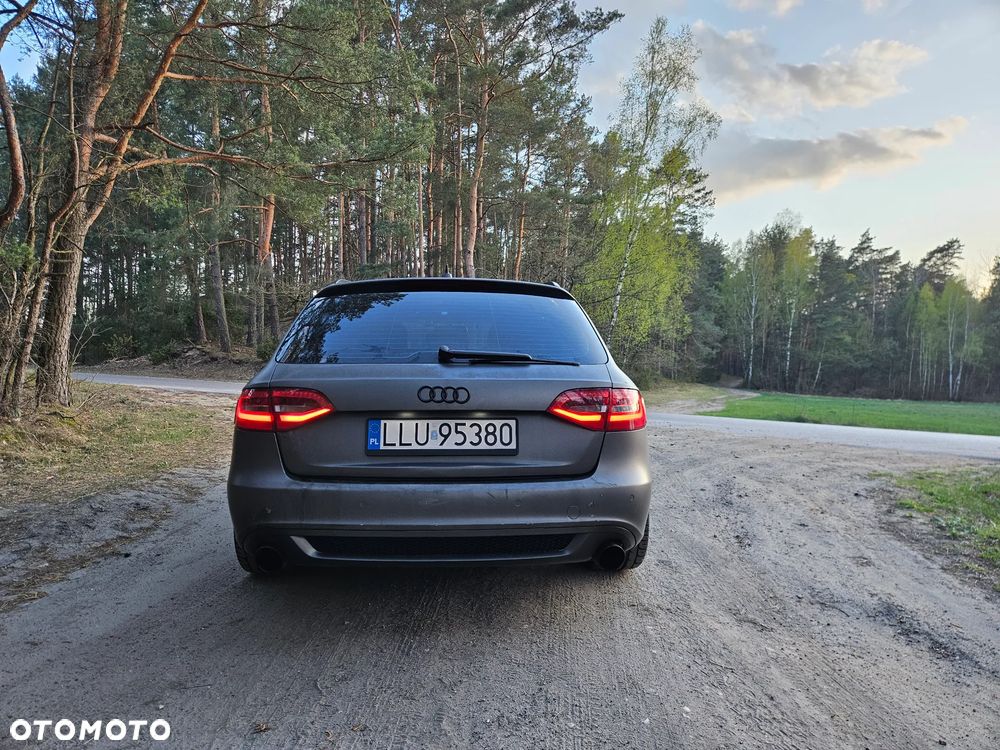 Audi A4 Avant - 4