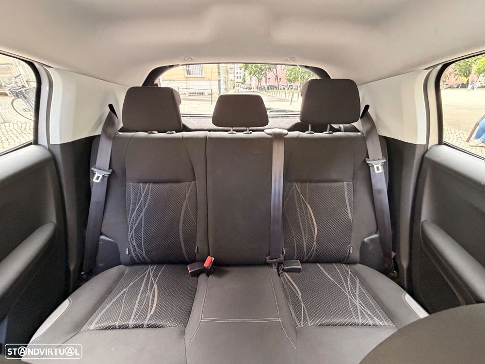 Peugeot 208 1.2 VTi Allure - 43