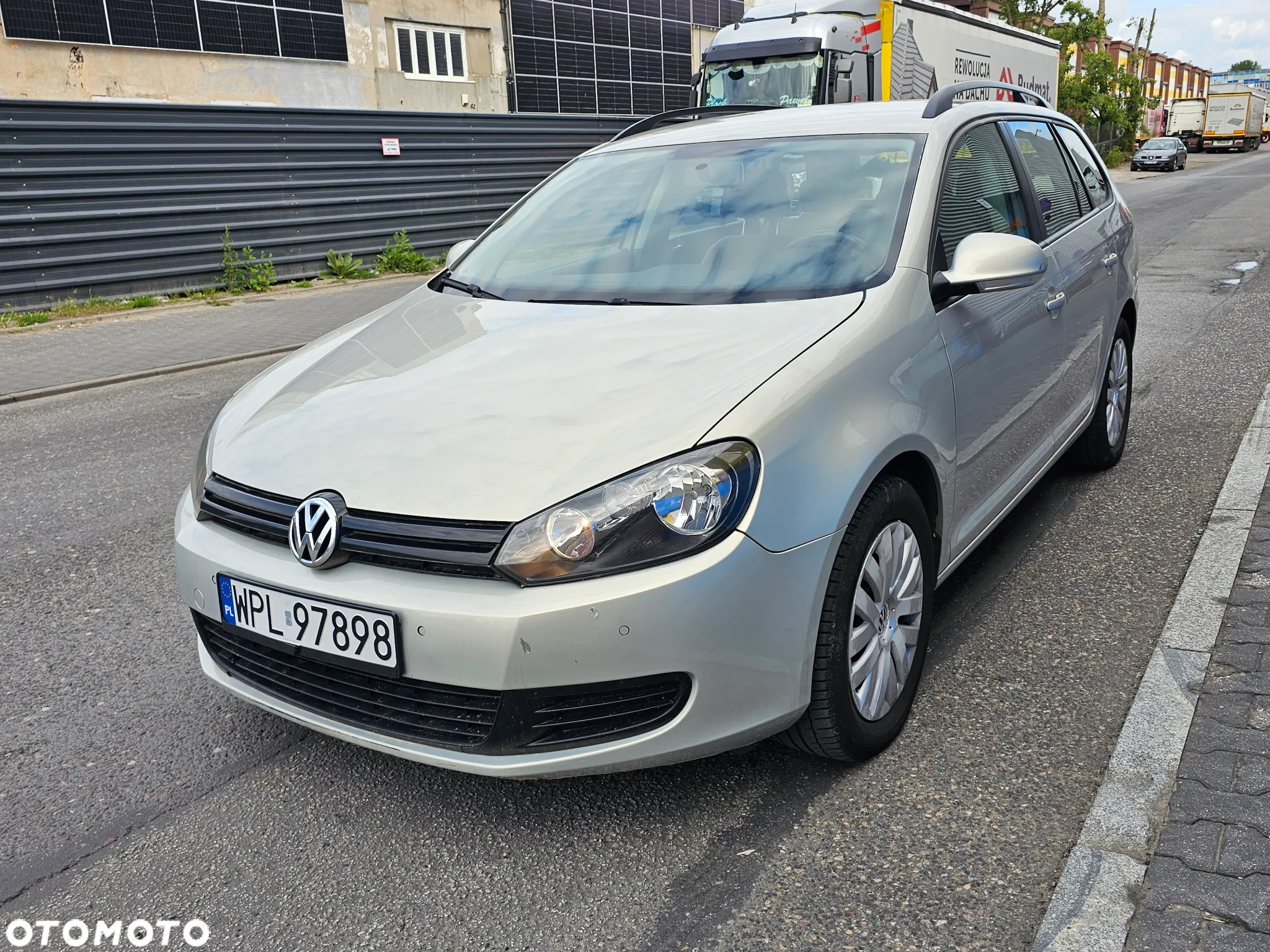 Volkswagen Golf VI 1.6 TDI Comfortline - 33
