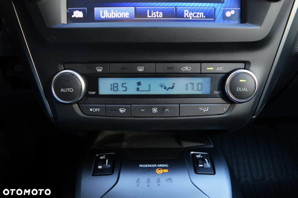 Toyota Avensis 2.0 Prestige MS - 19