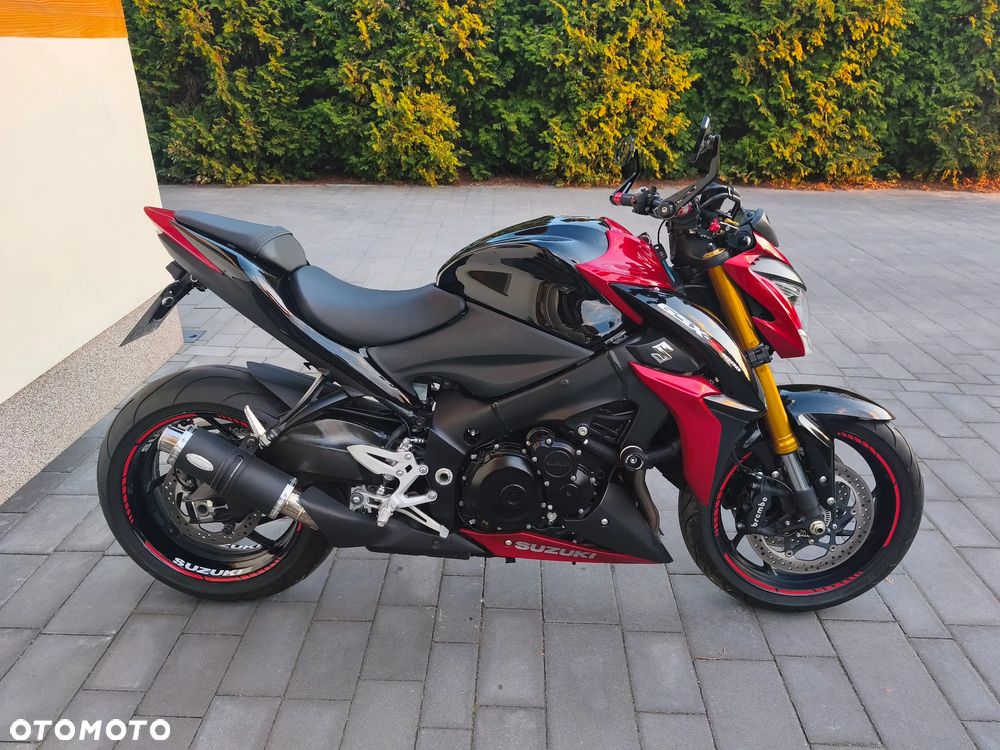 Suzuki GSX 1000 - 2