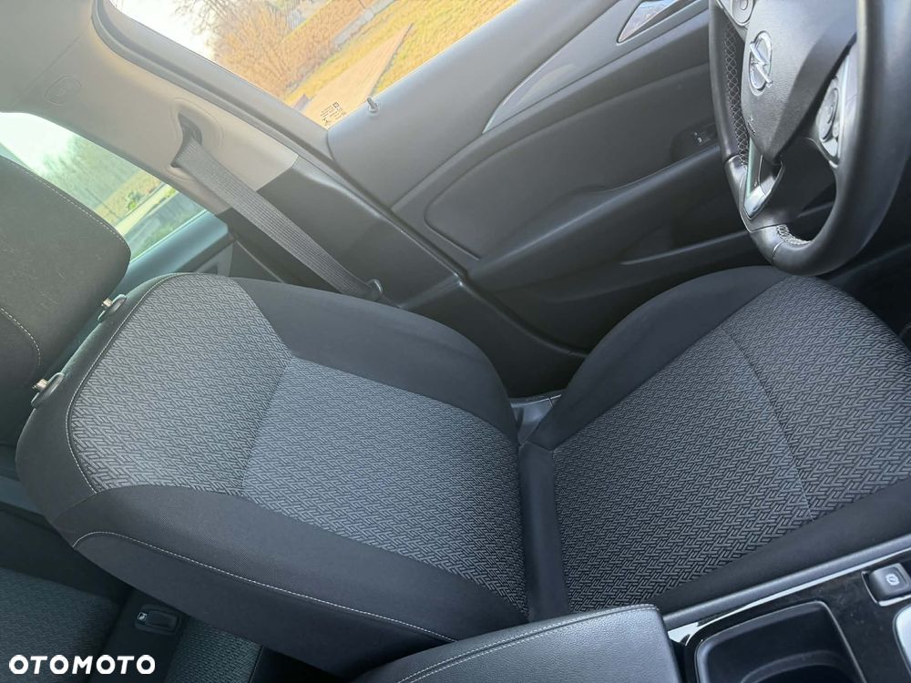 Opel Insignia - 16