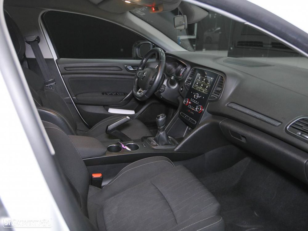 Renault Mégane 1.5 Blue dCi Limited - 8