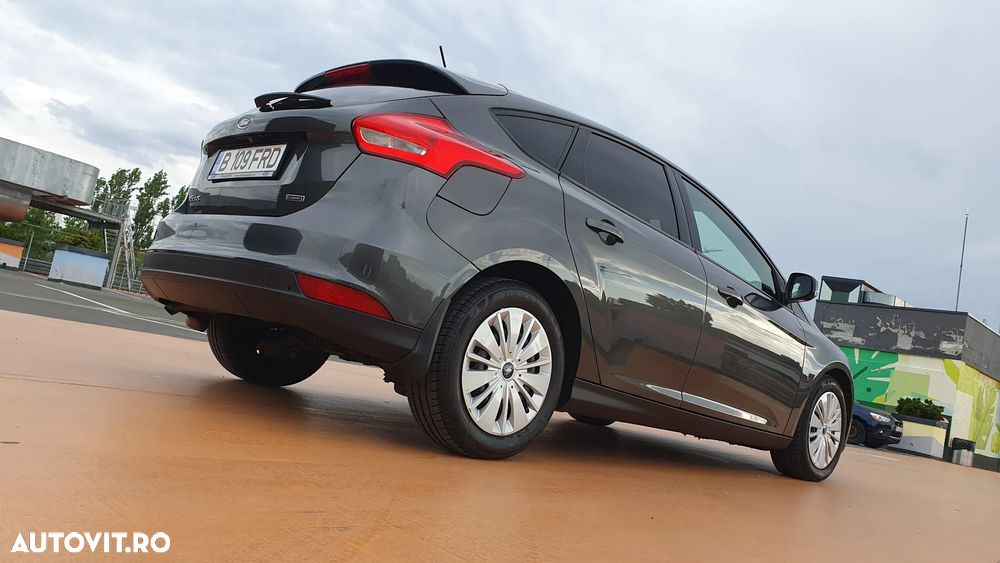Ford Focus 1.0 EcoBoost Trend Edition - 32