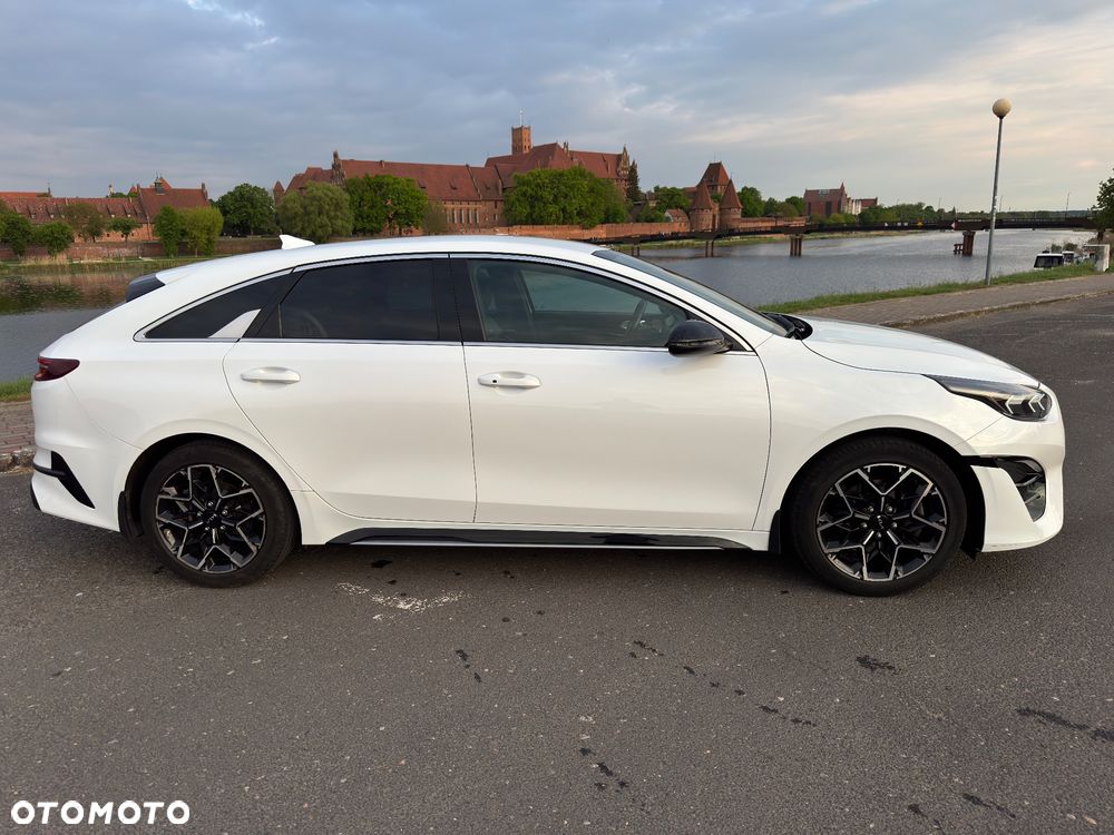 Kia ProCeed - 1