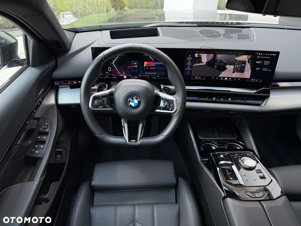 BMW Seria 5 520d xDrive - 14