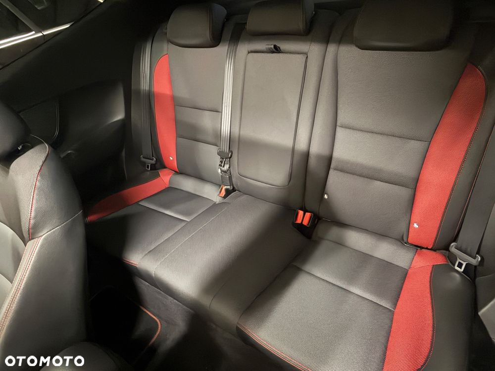 Hyundai i30 1.6 GDI Turbo Luxury - 27