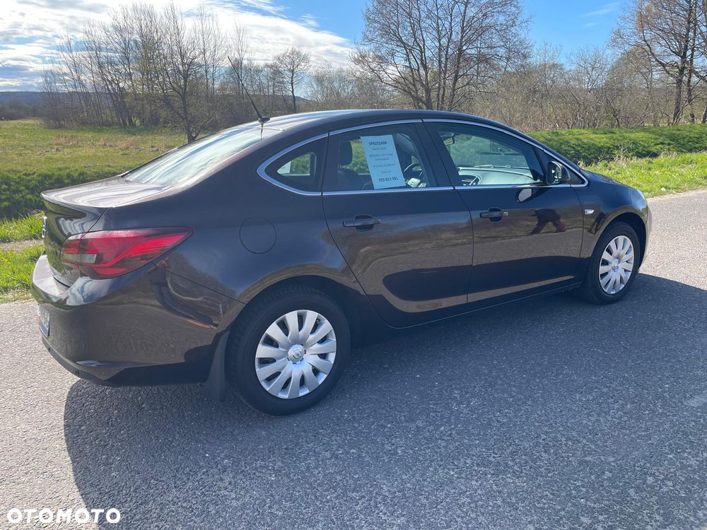 Opel Astra 1.6 Executive - 6