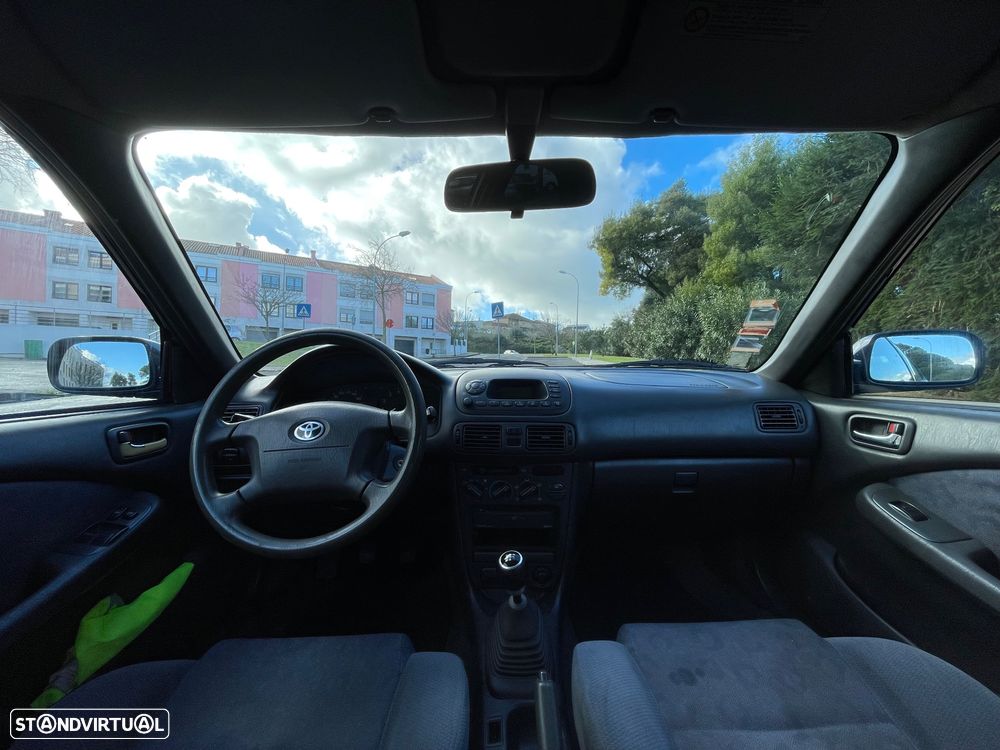 Toyota Corolla H/B 1.4 Sol - 7