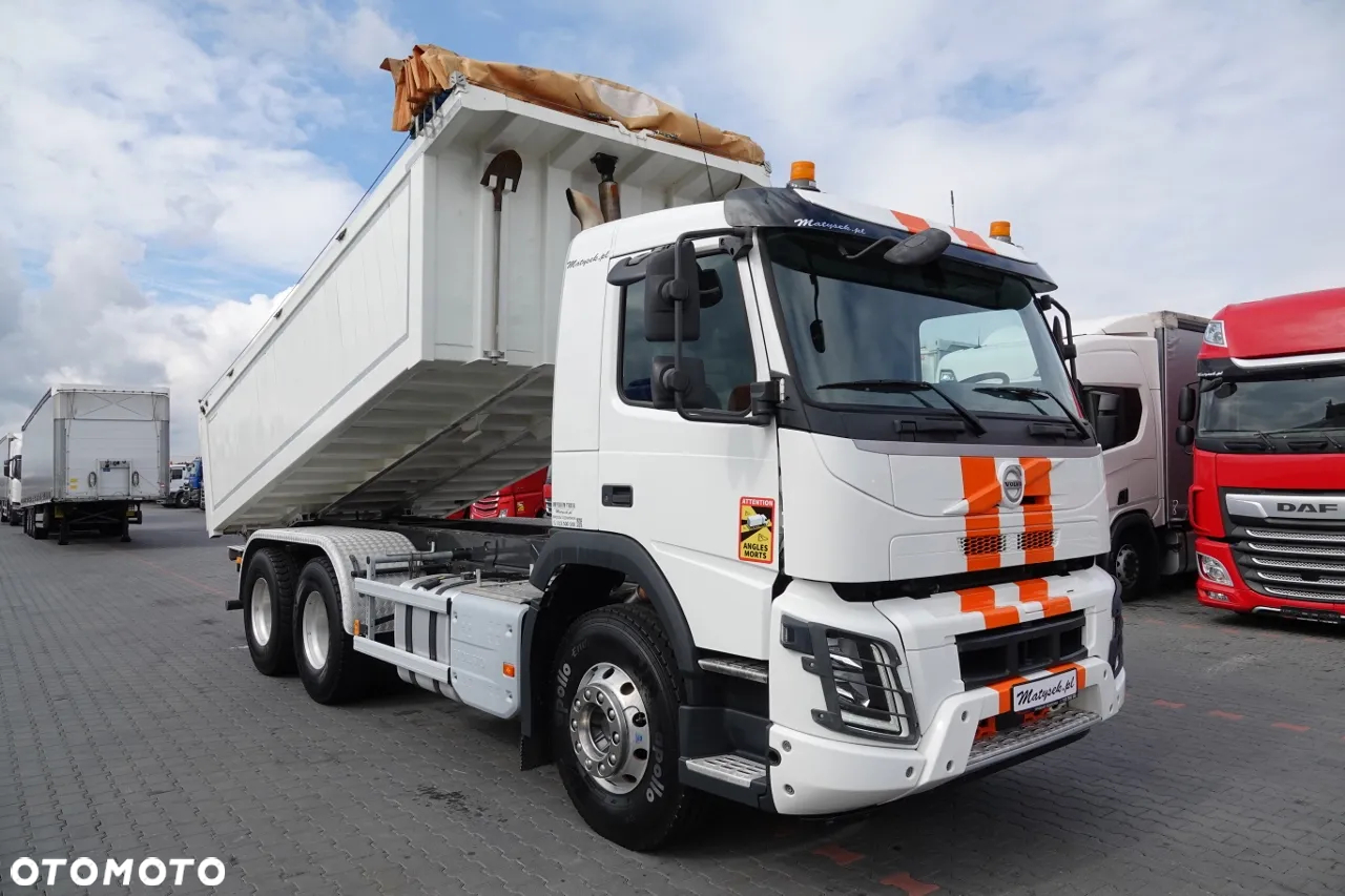 Volvo FMX 380 / 6x4 / WYWROTKA / 2019 ROK / OŚ PODNOSZONA / ŁADOWNOŚĆ: 15 500 KG / WAGA: 10.500 KG / TYLNOZSYP / EURO 6 / - 7