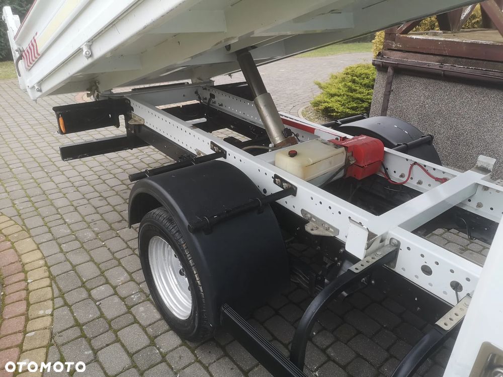 Renault Maxity 2.5dXi 140 - 17