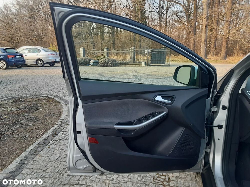 Ford Focus 1.6 TI-VCT Ambiente - 23