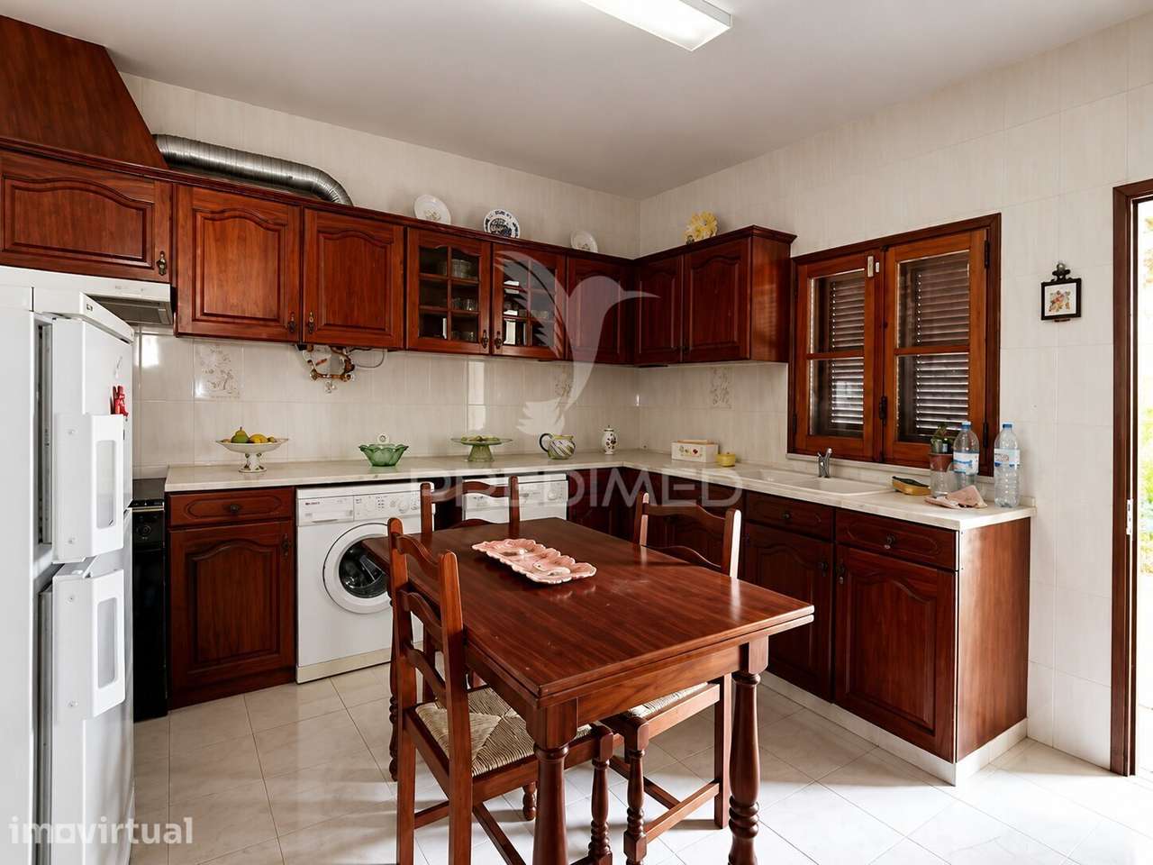 Moradia T3 | Quintal e Garagem em Zona Residencial  em Olhão - Grande imagem: 2/13