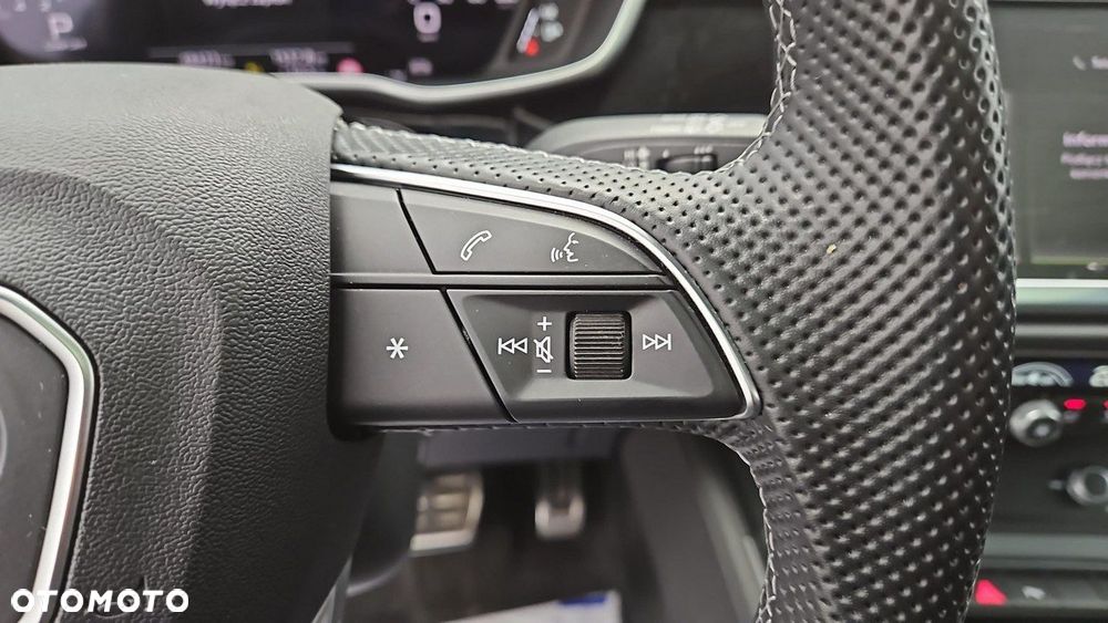 Audi Q3 Sportback - 15