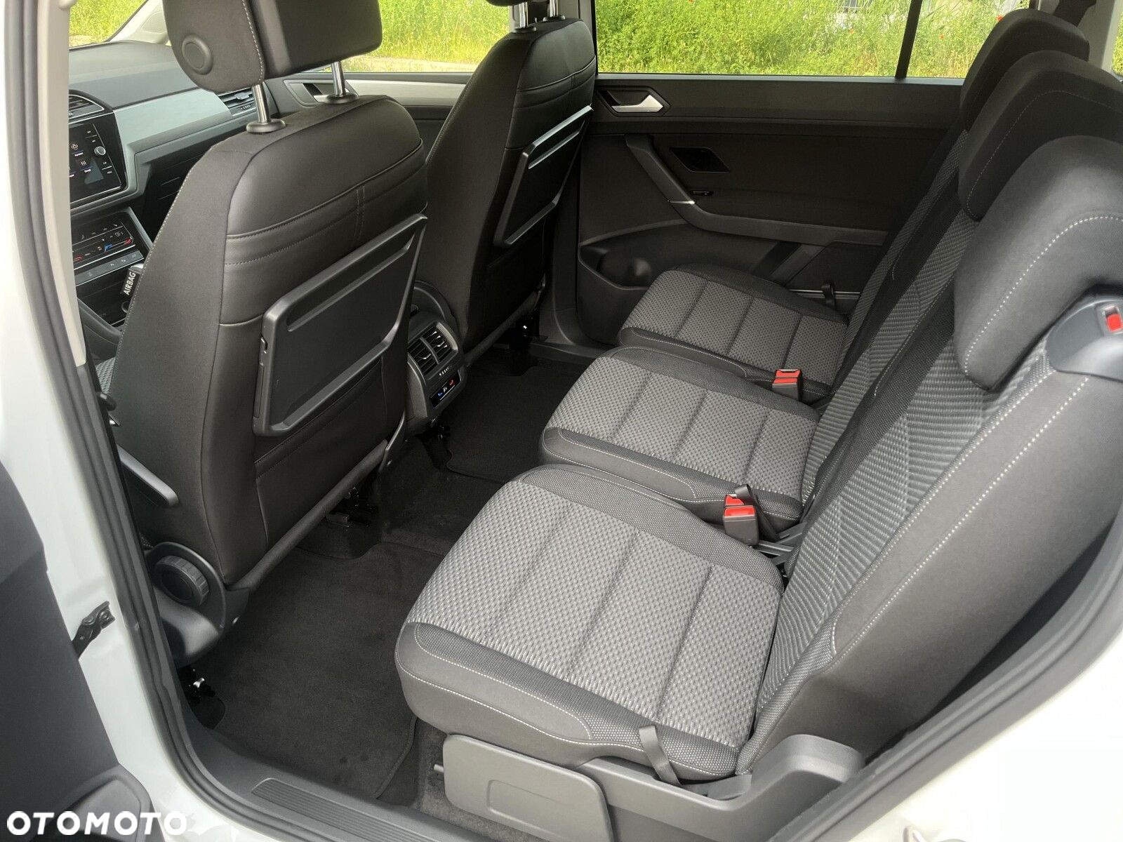 Volkswagen Touran - 13