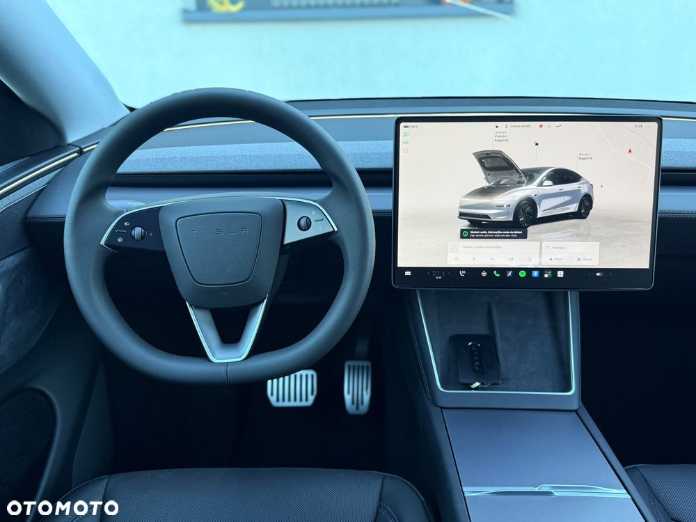 Tesla Model Y Long Range AWD - 21