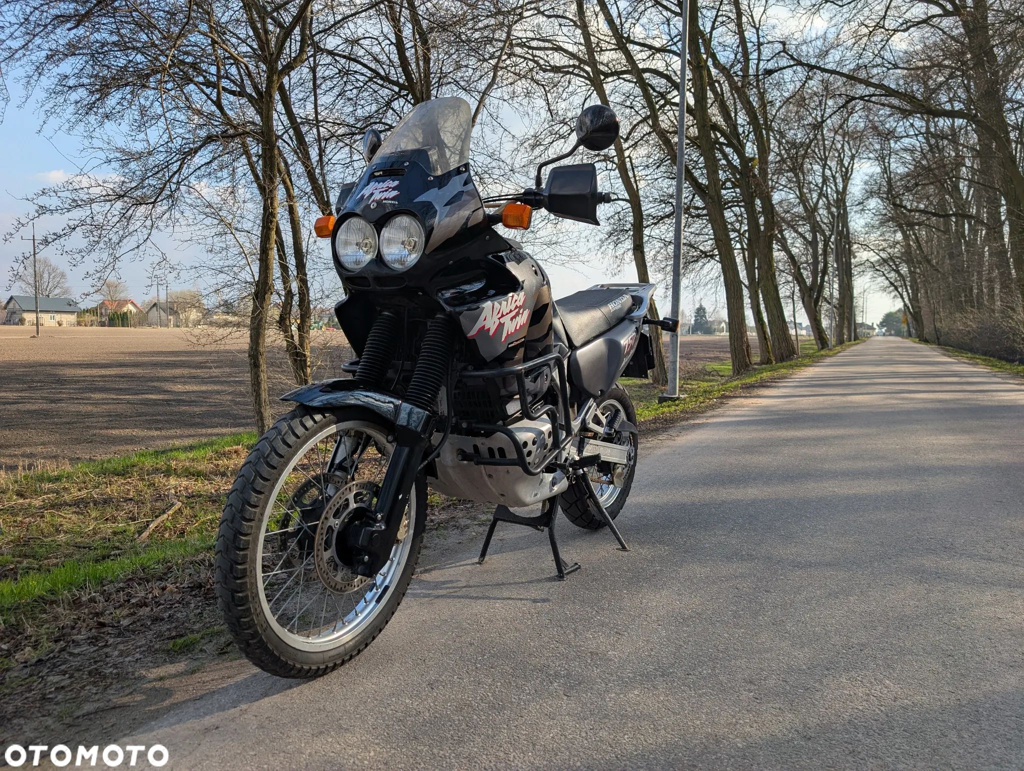 Honda XRV
